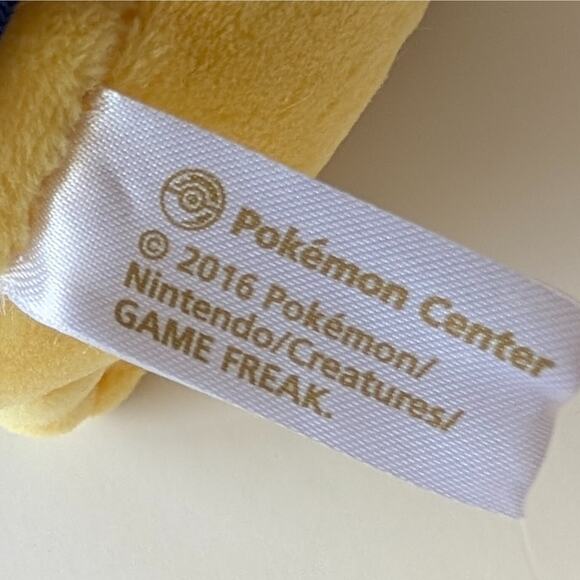 Pokemon Center Monthly Pikachu 2016 Graduate Plush Toy, Stuffed Animal, 8", NWT - Picture 7 of 10